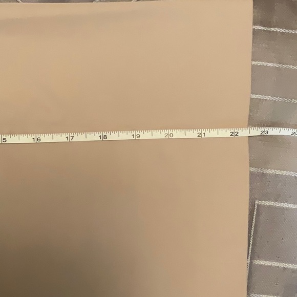 Schumacher pencil skirt. - Picture 6 of 7